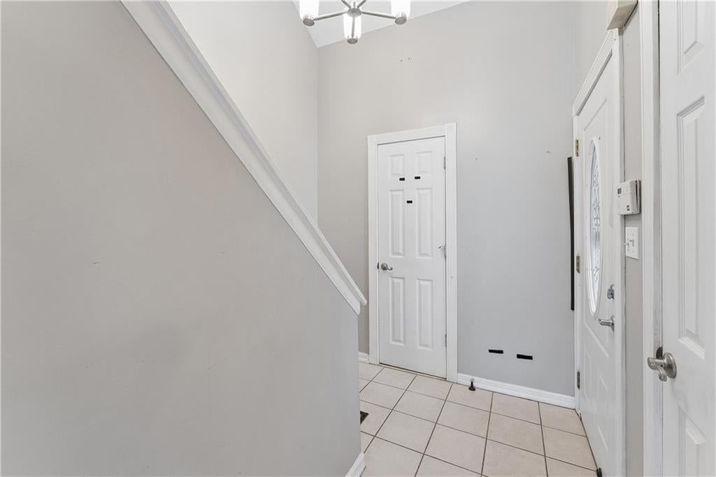 Photo 8 of 52 - 6024 N Kansas Avenue, Kansas City, MO 64119