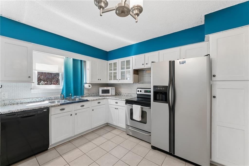 Photo 10 of 52 - 6024 N Kansas Avenue, Kansas City, MO 64119