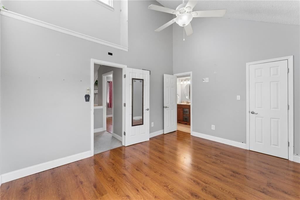 Photo 19 of 52 - 6024 N Kansas Avenue, Kansas City, MO 64119