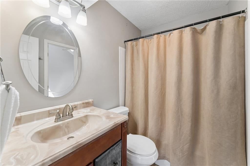 Photo 21 of 52 - 6024 N Kansas Avenue, Kansas City, MO 64119