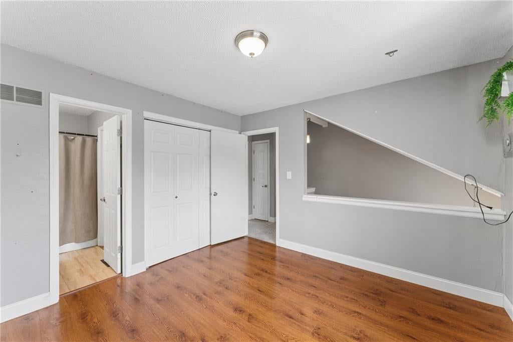 Photo 25 of 52 - 6024 N Kansas Avenue, Kansas City, MO 64119