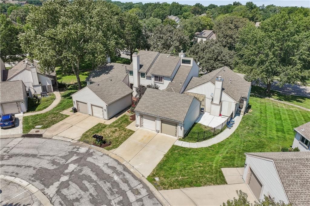 Photo 33 of 52 - 6024 N Kansas Avenue, Kansas City, MO 64119