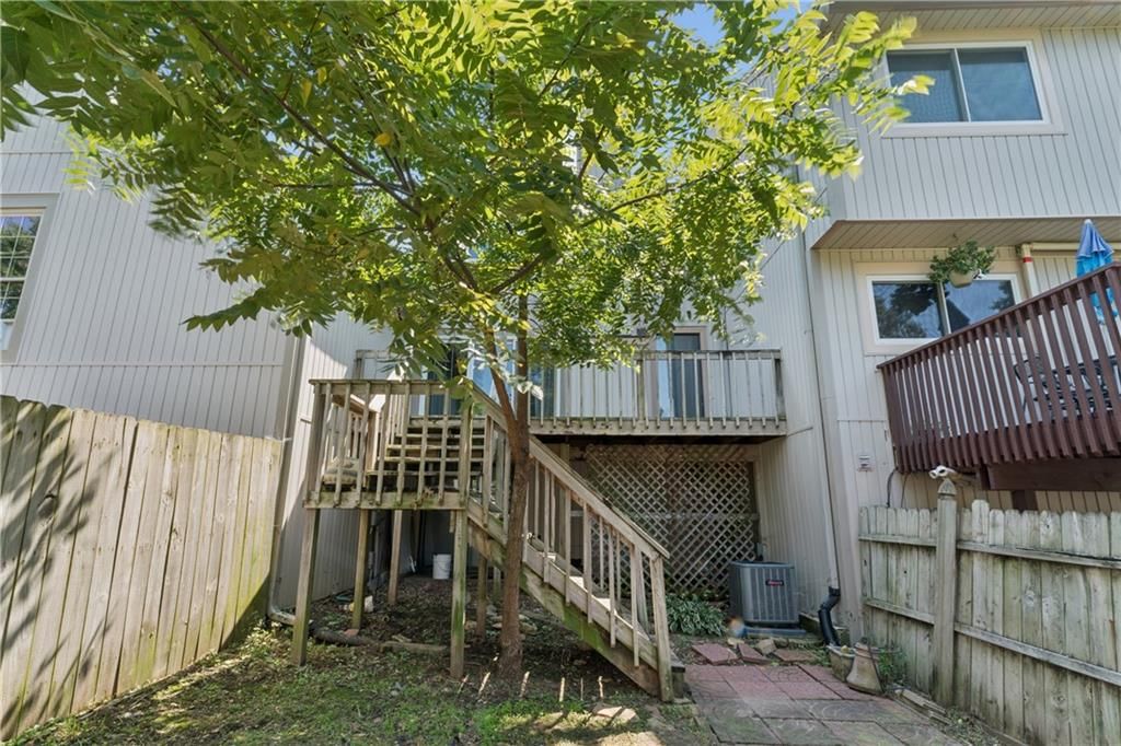 Photo 42 of 52 - 6024 N Kansas Avenue, Kansas City, MO 64119