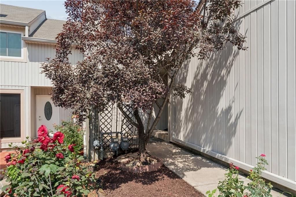 Photo 46 of 52 - 6024 N Kansas Avenue, Kansas City, MO 64119