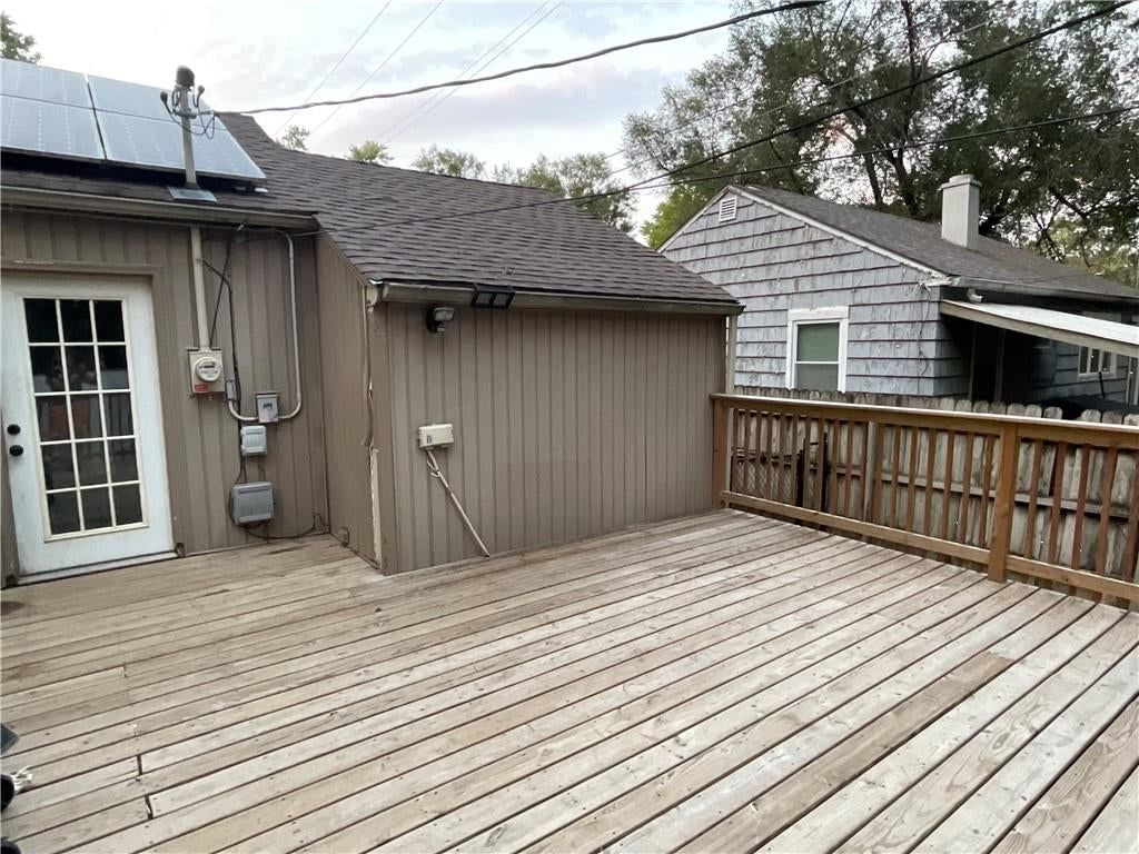 Photo 4 of 20 - 1111 NE 43rd Street, Kansas City, MO 64116