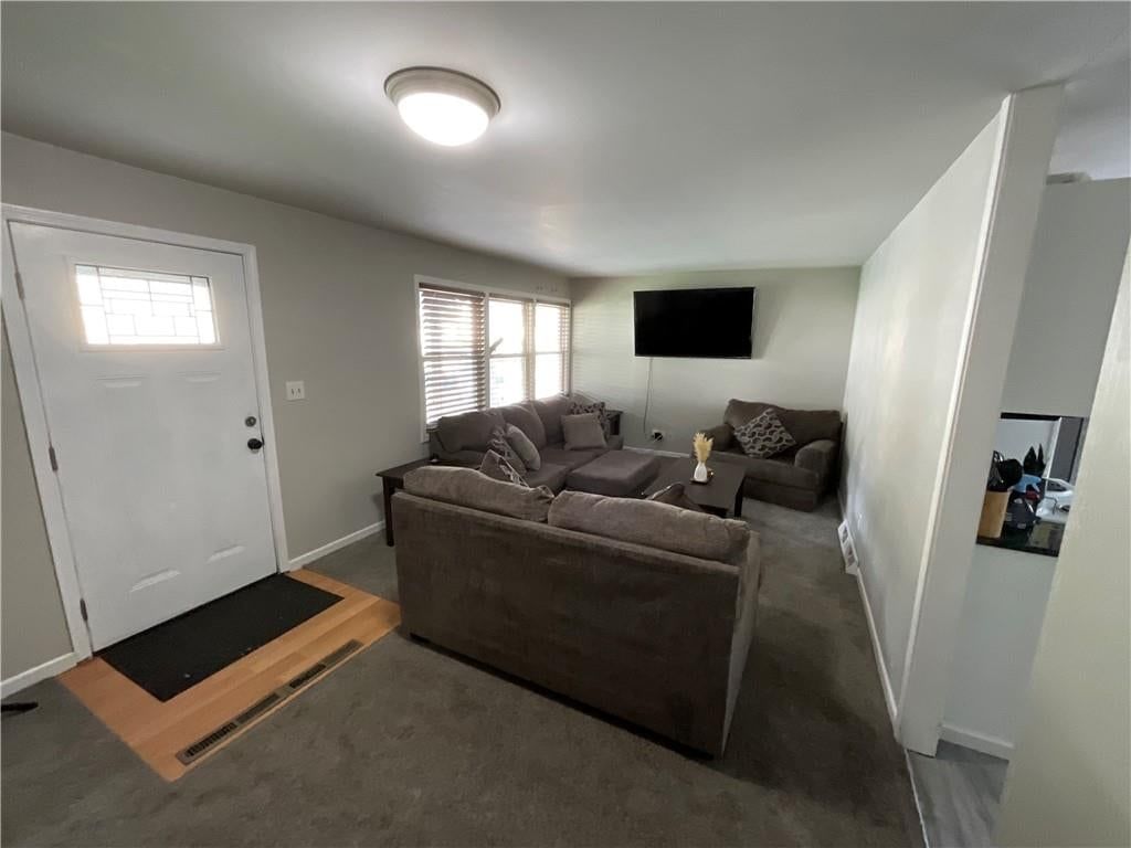 Photo 6 of 20 - 1111 NE 43rd Street, Kansas City, MO 64116