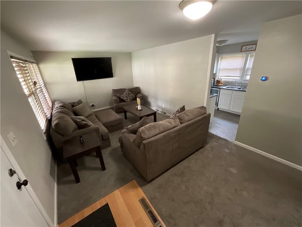 Photo 7 of 20 - 1111 NE 43rd Street, Kansas City, MO 64116