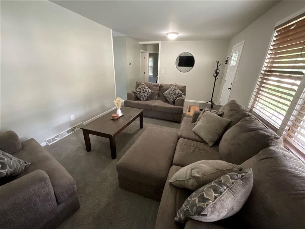 Photo 8 of 20 - 1111 NE 43rd Street, Kansas City, MO 64116