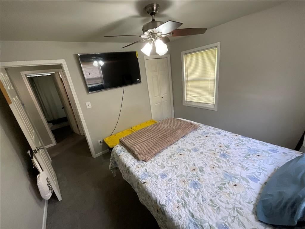 Photo 10 of 20 - 1111 NE 43rd Street, Kansas City, MO 64116