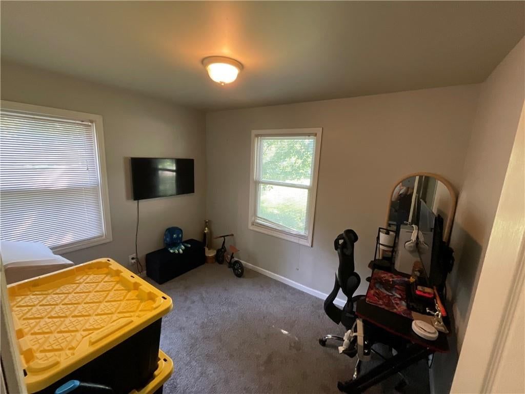 Photo 12 of 20 - 1111 NE 43rd Street, Kansas City, MO 64116