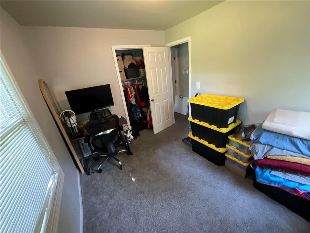 Photo 13 of 20 - 1111 NE 43rd Street, Kansas City, MO 64116