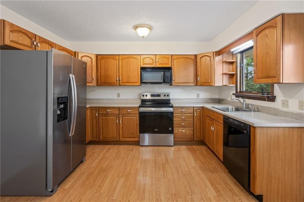1207 Saint Paul Avenue — photo 10