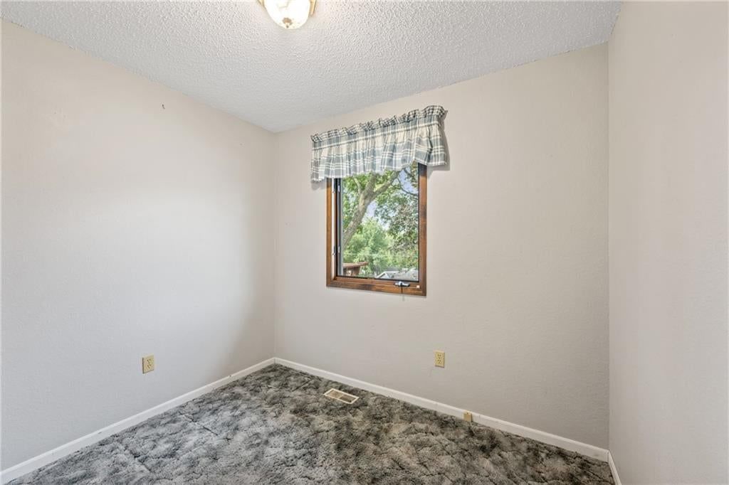 1207 Saint Paul Avenue — photo 14