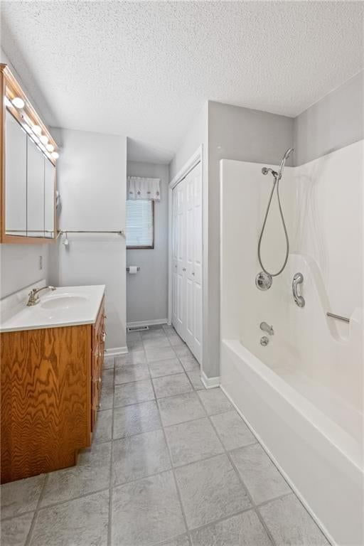 1207 Saint Paul Avenue — photo 18