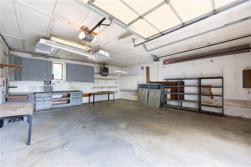 1207 Saint Paul Avenue — photo 30