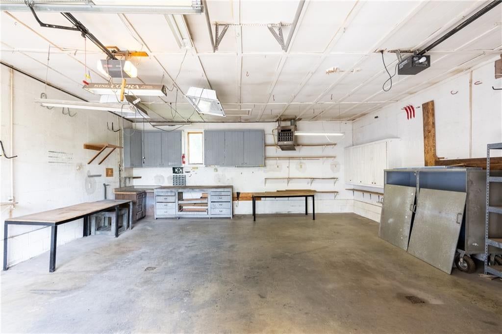 1207 Saint Paul Avenue — photo 31