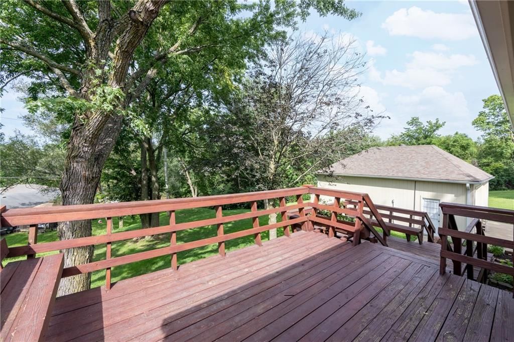1207 Saint Paul Avenue — photo 32
