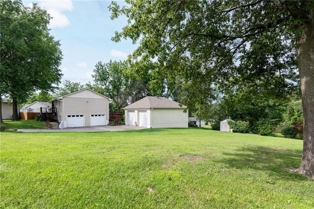 1207 Saint Paul Avenue — photo 43