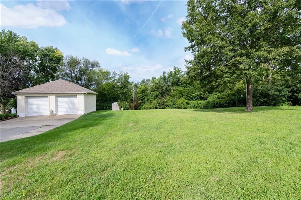 1207 Saint Paul Avenue — photo 44