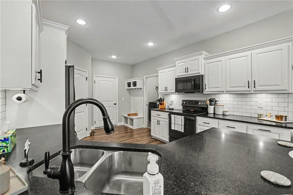 10931 N Bristol Avenue — photo 12