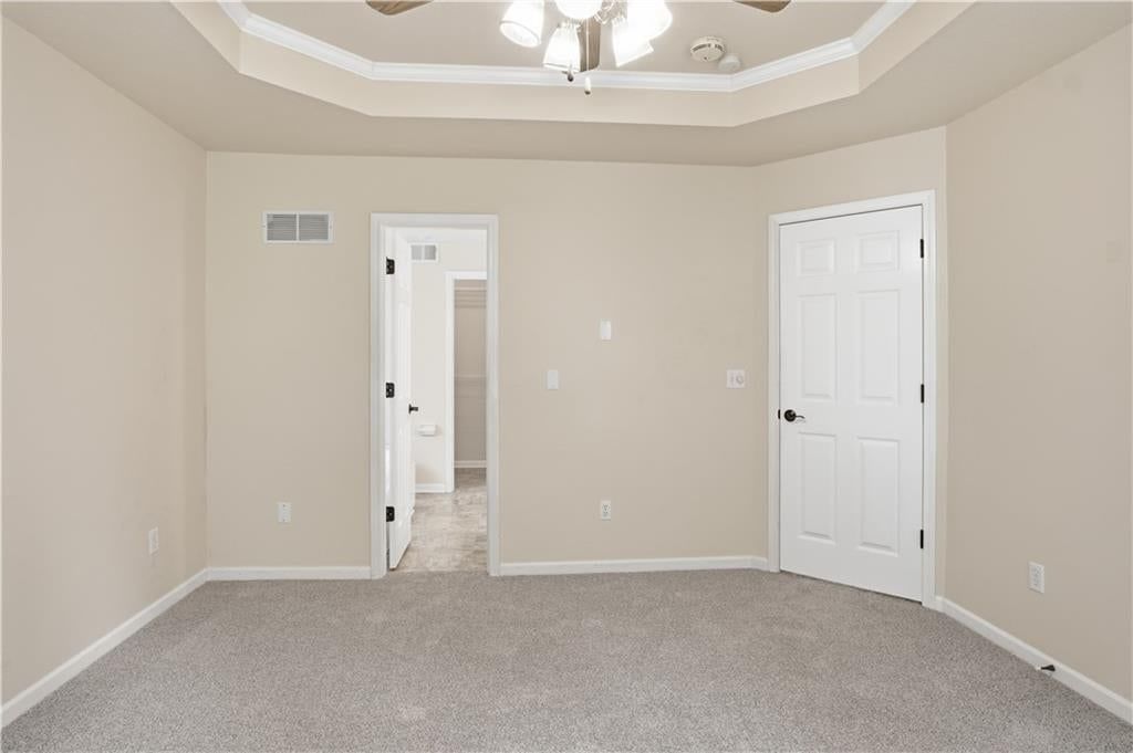 Photo 22 of 38 - 201 Mesa Drive, Smithville, MO 64089