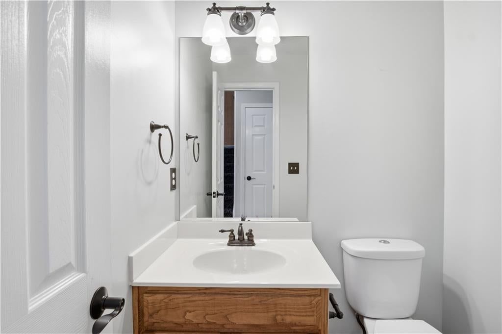 Photo 31 of 38 - 201 Mesa Drive, Smithville, MO 64089