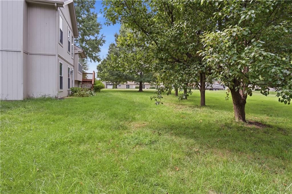 Photo 36 of 38 - 201 Mesa Drive, Smithville, MO 64089