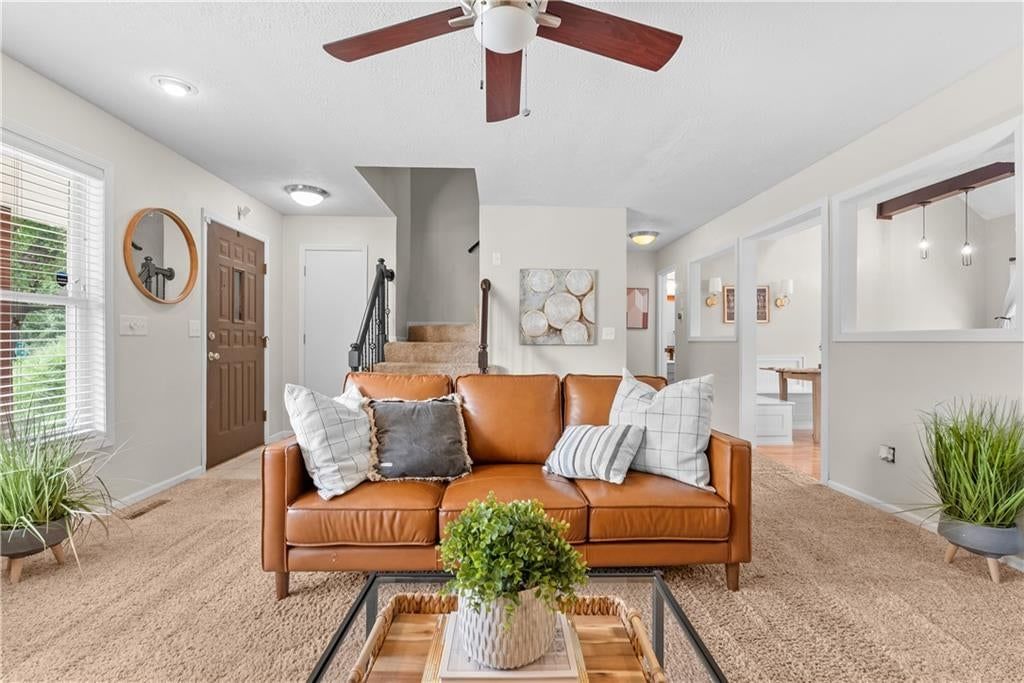 1331 NE Depot Drive, Lee's Summit, MO: listing photo 3
