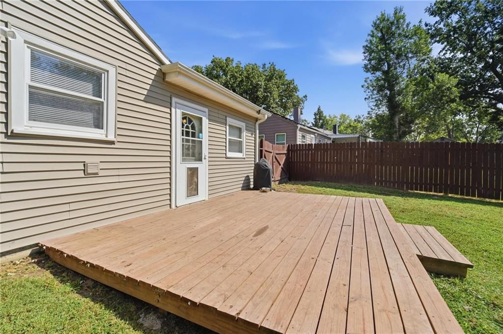 711 NE 45th Street — photo 28