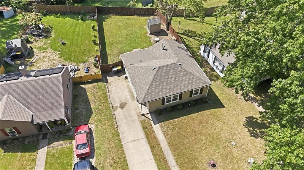711 NE 45th Street — photo 36