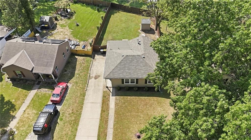 711 NE 45th Street — photo 37