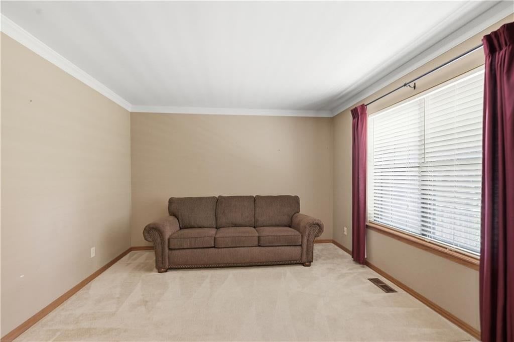 136 Westfield Road — photo 4
