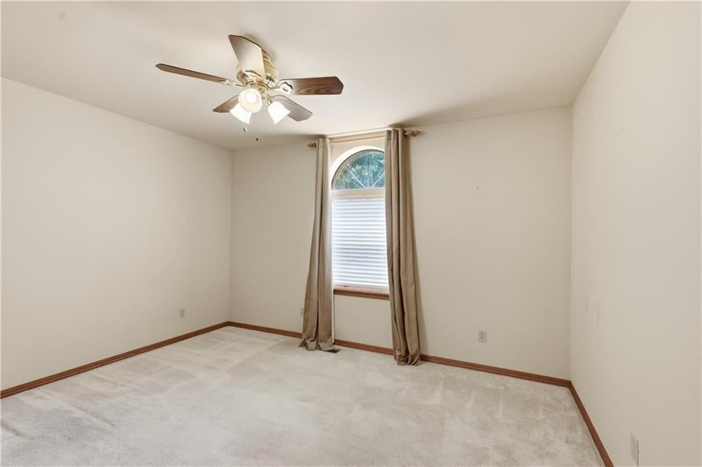 136 Westfield Road — photo 32