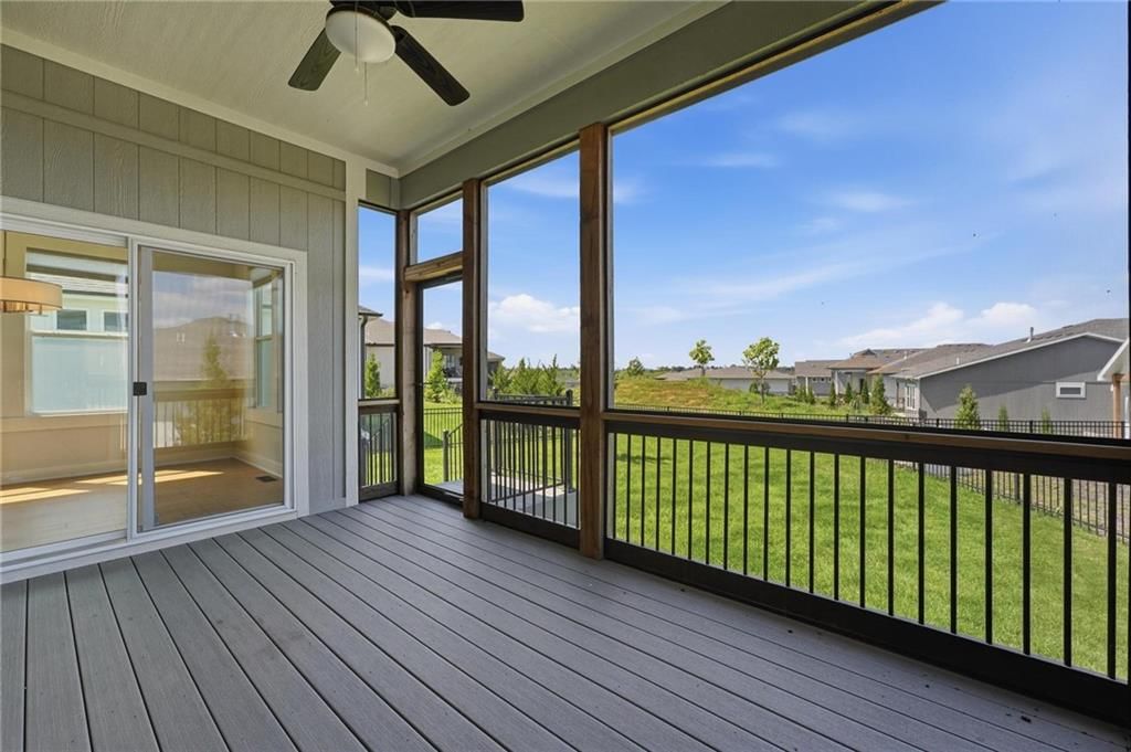 Photo 11 of 54 - 9436 Aurora Street, Lenexa, KS 66220