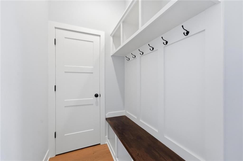 Photo 16 of 54 - 9436 Aurora Street, Lenexa, KS 66220