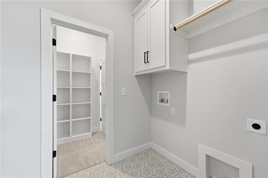 Photo 26 of 54 - 9436 Aurora Street, Lenexa, KS 66220
