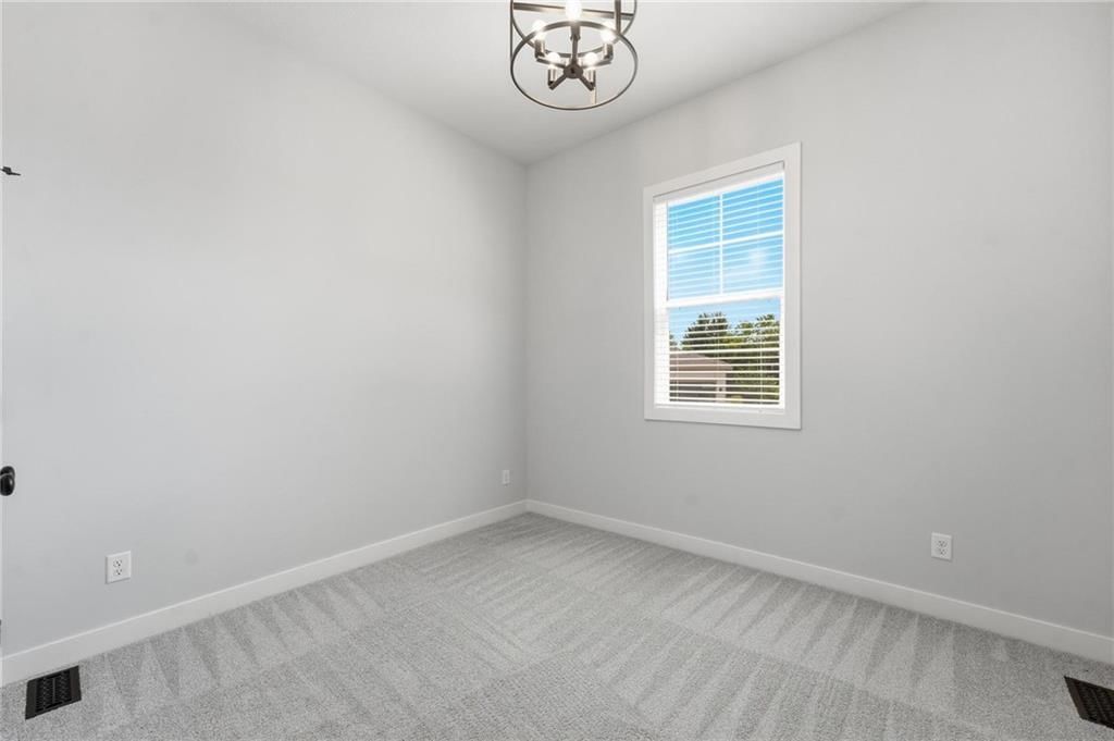 Photo 28 of 54 - 9436 Aurora Street, Lenexa, KS 66220