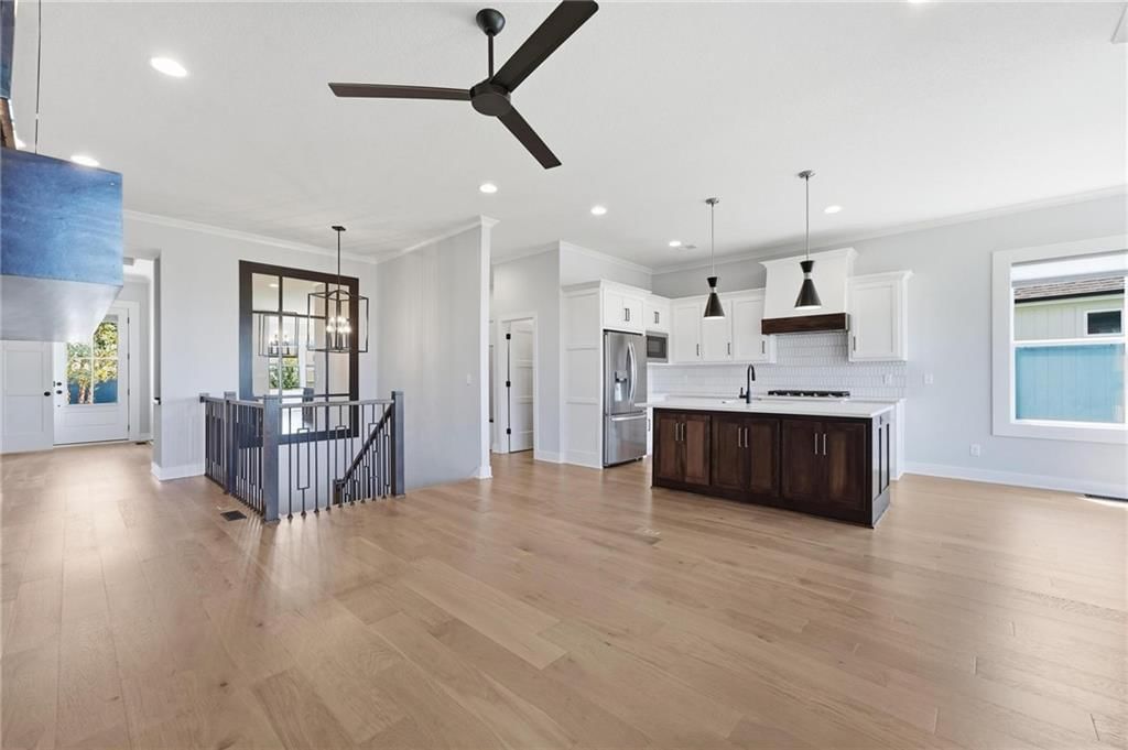 Photo 31 of 54 - 9436 Aurora Street, Lenexa, KS 66220