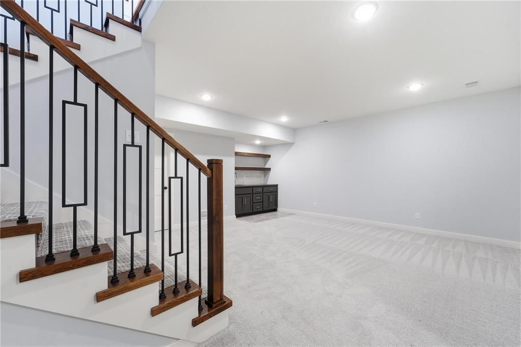 Photo 32 of 54 - 9436 Aurora Street, Lenexa, KS 66220