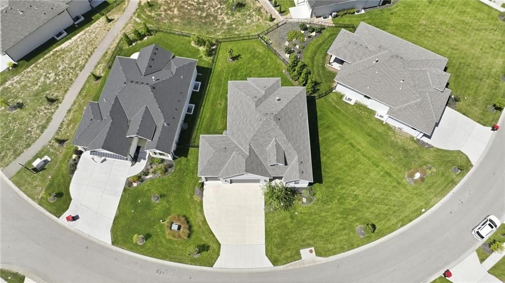 Photo 46 of 54 - 9436 Aurora Street, Lenexa, KS 66220