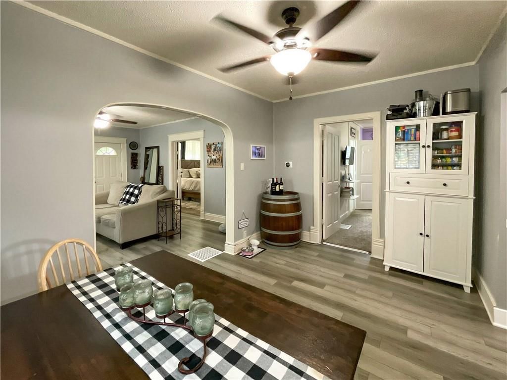 1318 S Carr Avenue — photo 8