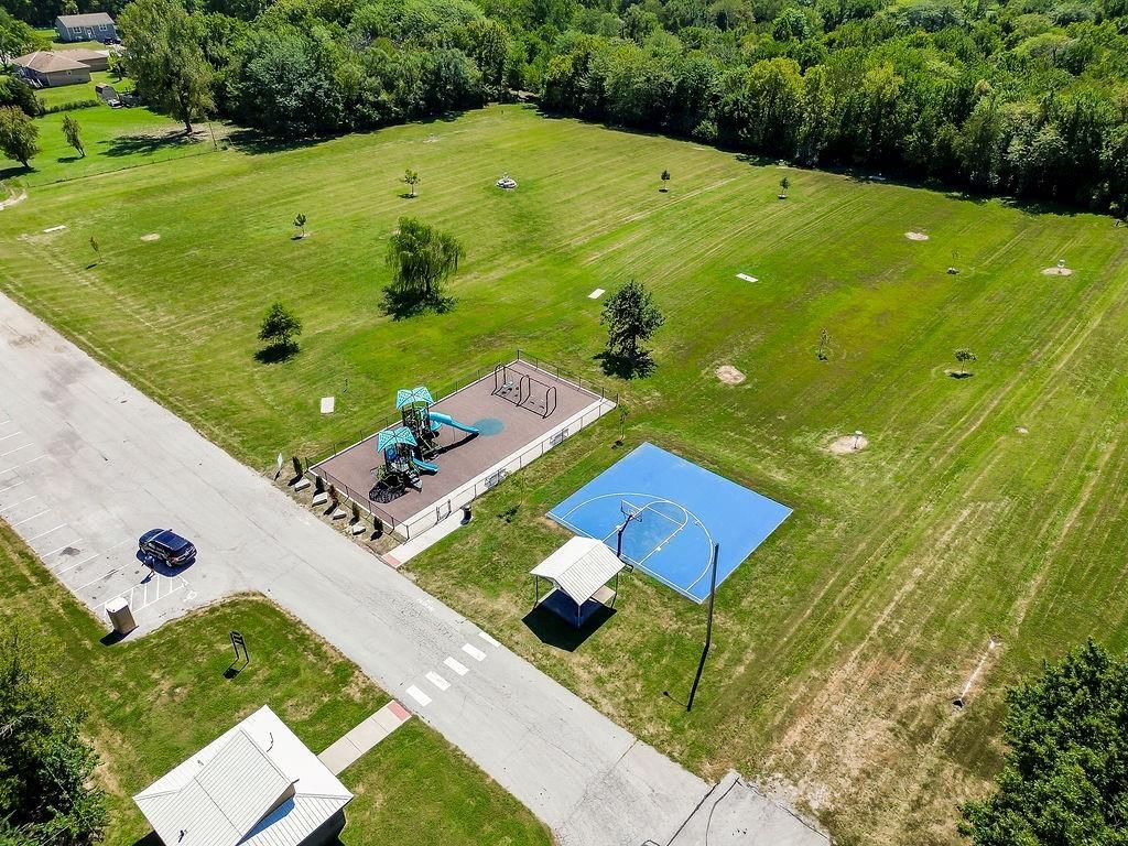 Photo 27 of 32 - 17226 Chula Vista Drive, Belton, MO 64012