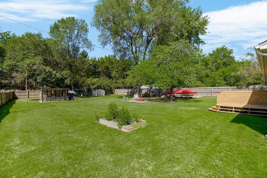 Photo 13 of 32 - 17226 Chula Vista Drive, Belton, MO 64012