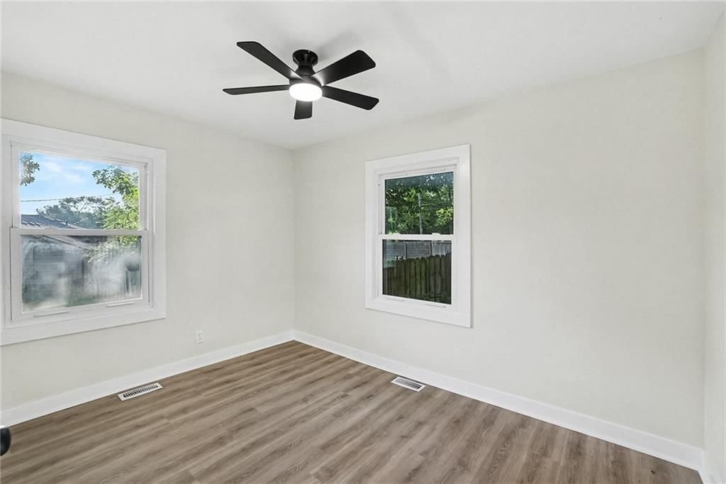 5628 Melrose Lane — photo 15
