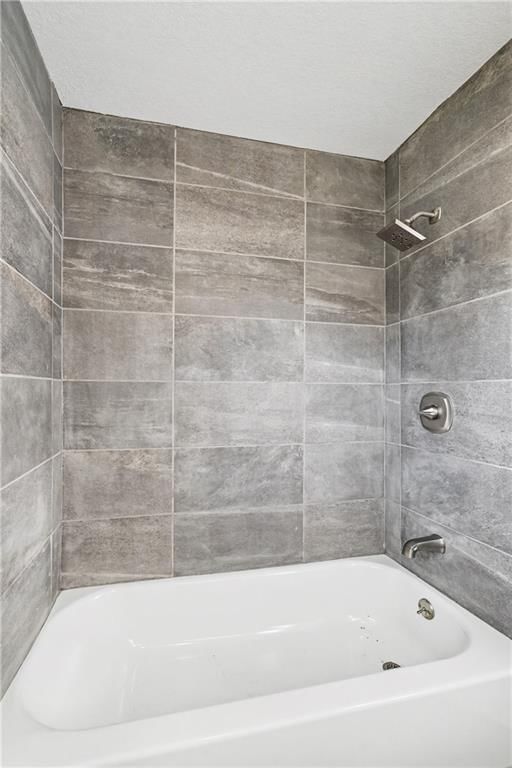 5628 Melrose Lane — photo 18