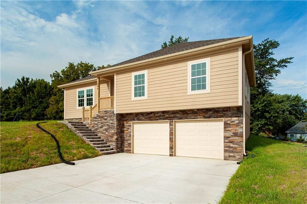 1006 Deer Run — photo 2