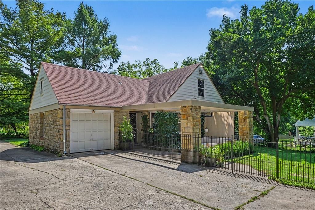 1902 S Lake Drive — photo 35