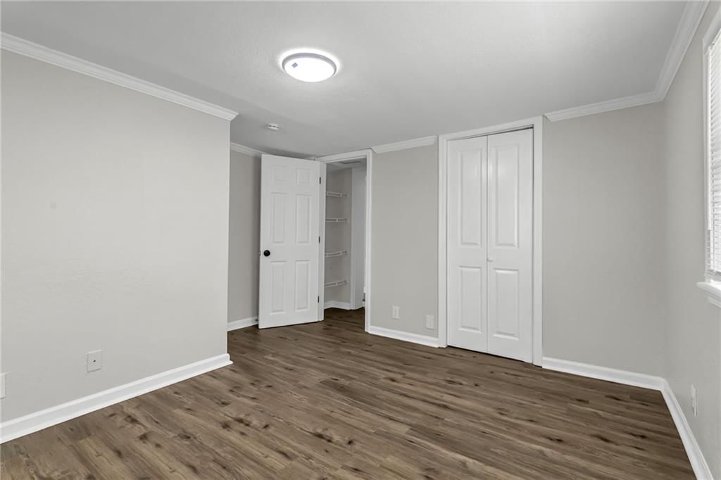 3820 N Brighton Avenue — photo 8