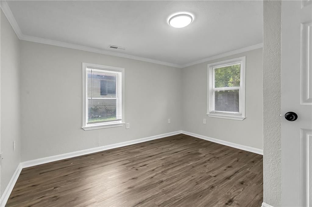 3820 N Brighton Avenue — photo 9