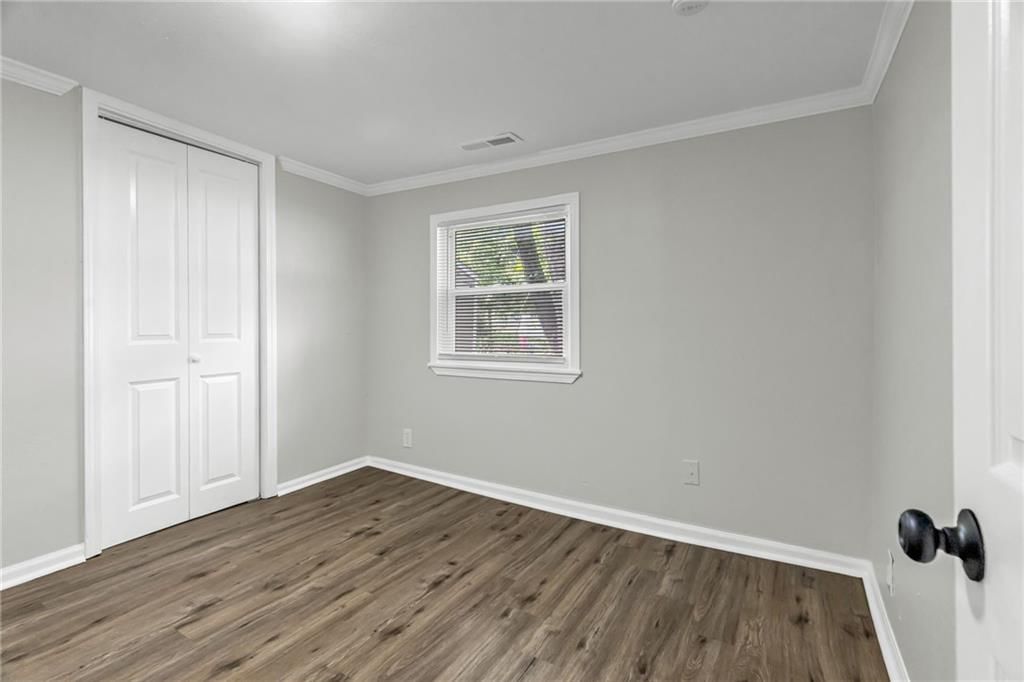 3820 N Brighton Avenue — photo 12